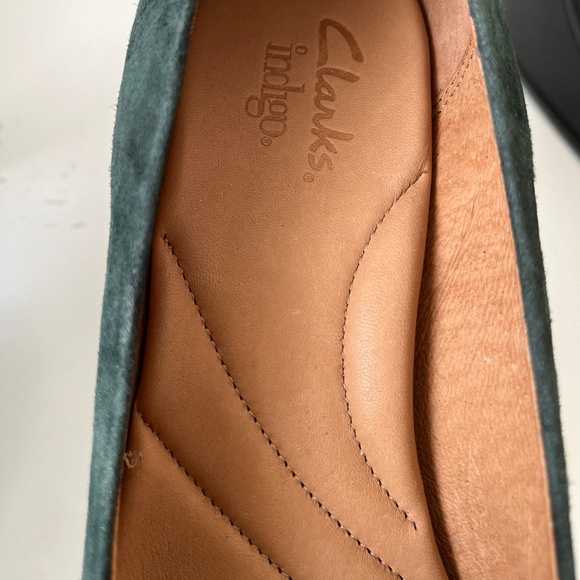 Clarks Wessex Wyvern Green Suede 3.5" Heel - 8 NWT - Picture 7 of 9